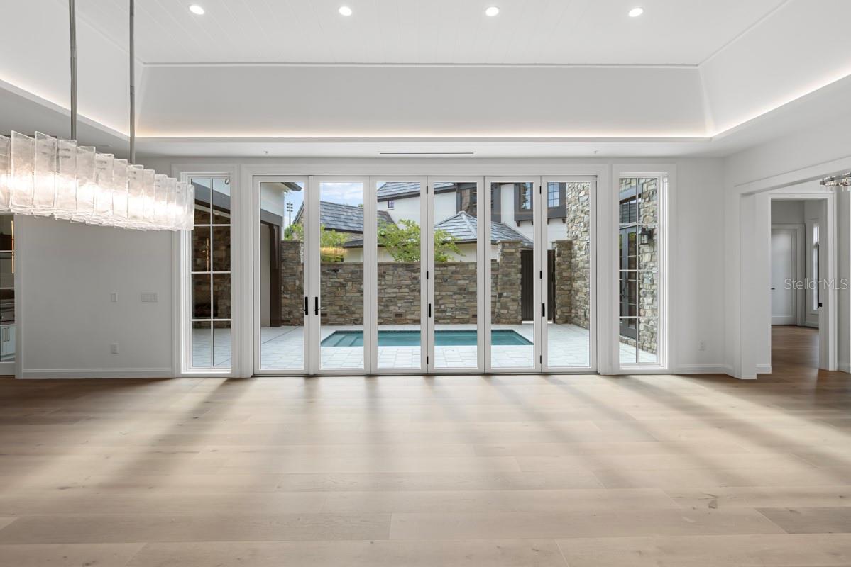 GOLDEN OAK FLORIAN PARK CONDOMINIUM - Residential