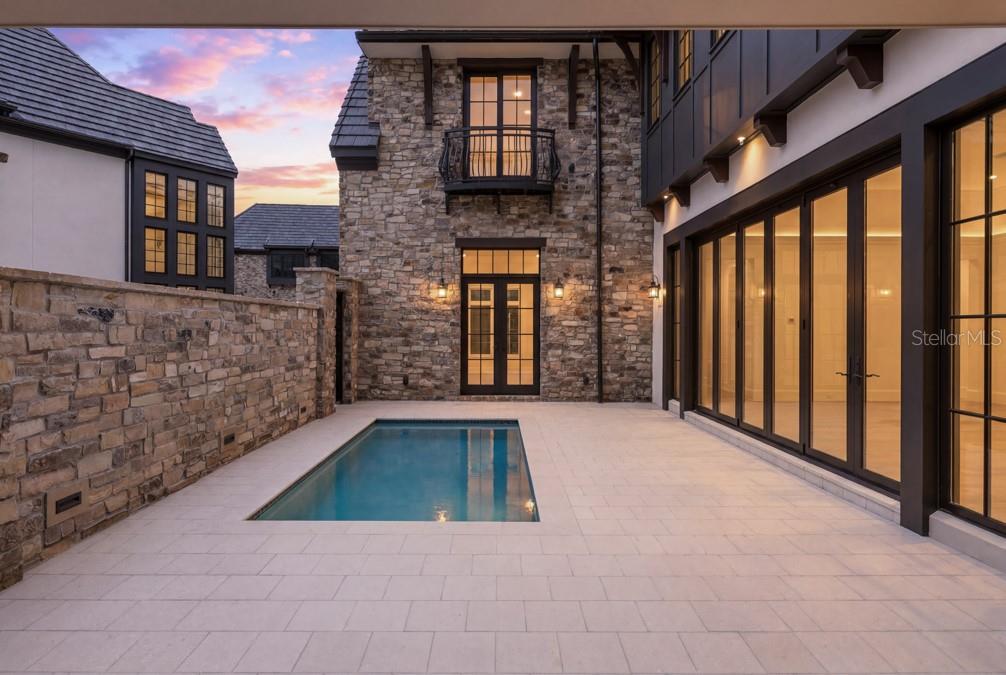 GOLDEN OAK FLORIAN PARK CONDOMINIUM - Residential