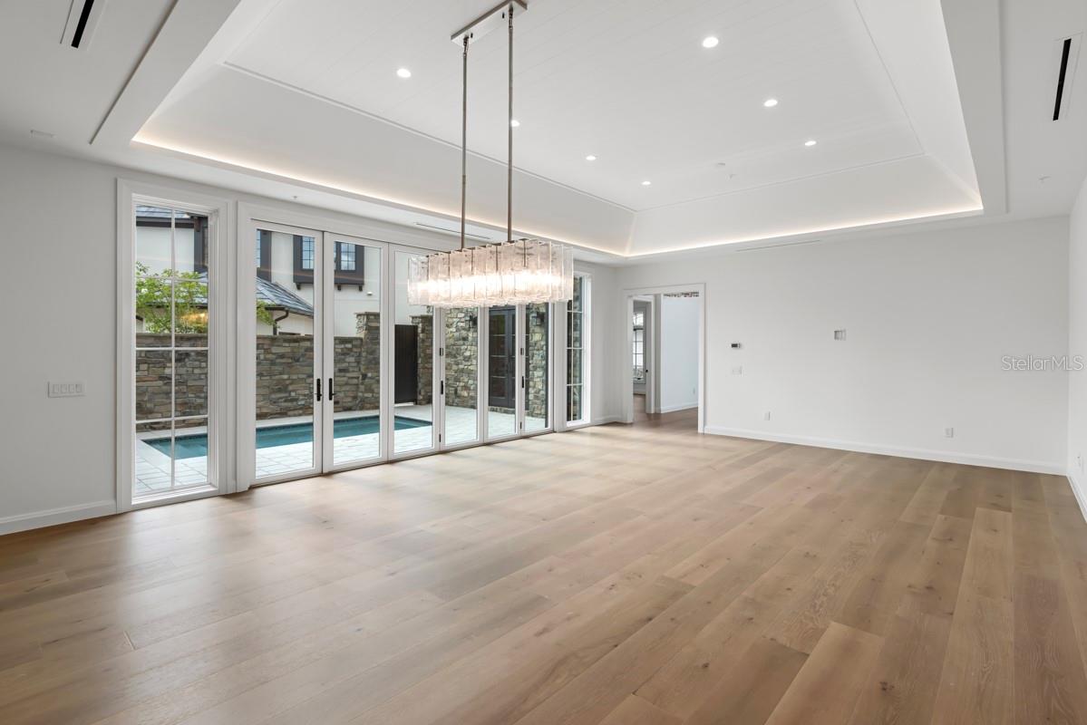 GOLDEN OAK FLORIAN PARK CONDOMINIUM - Residential