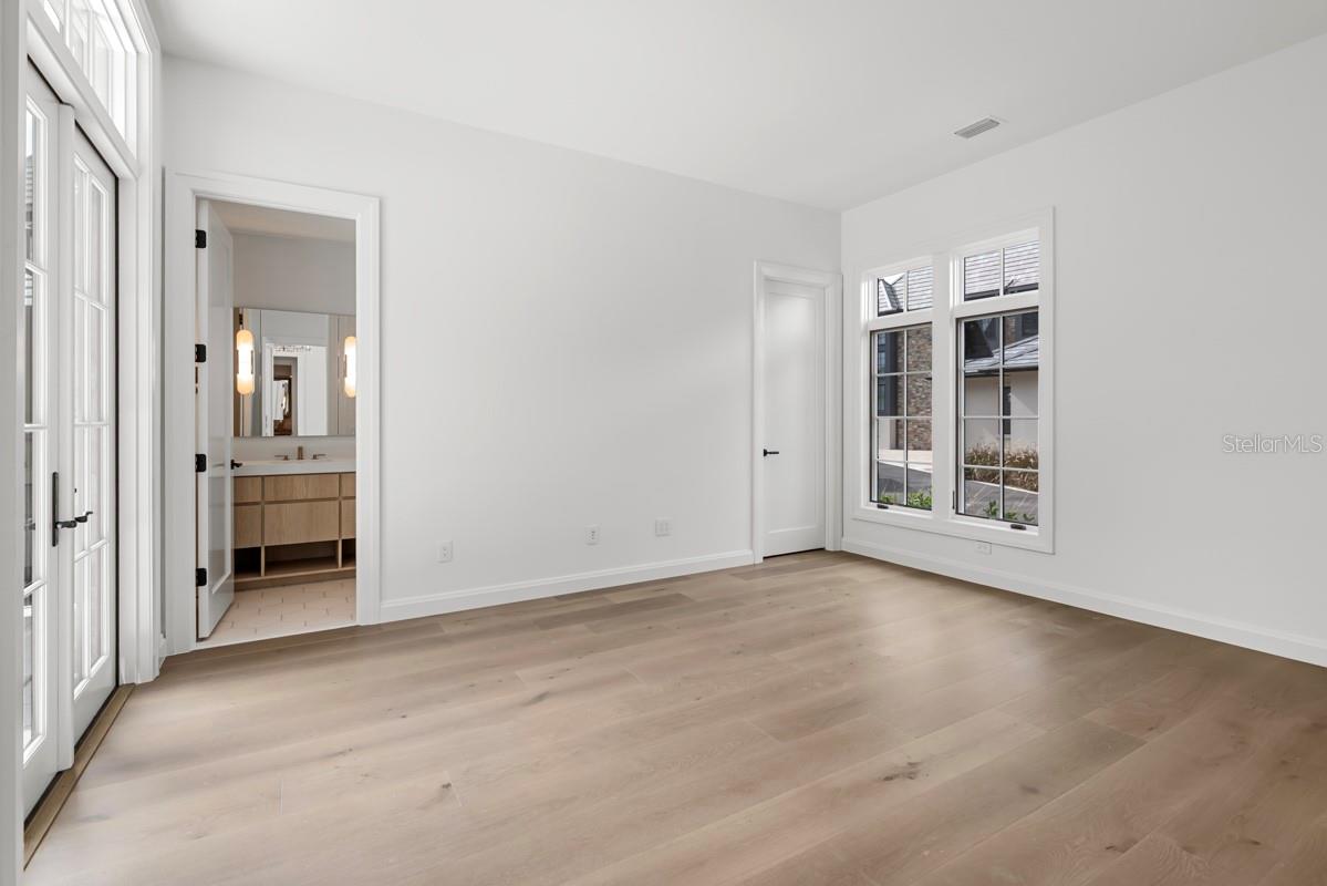 GOLDEN OAK FLORIAN PARK CONDOMINIUM - Residential