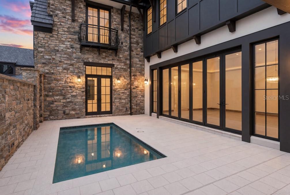 GOLDEN OAK FLORIAN PARK CONDOMINIUM - Residential