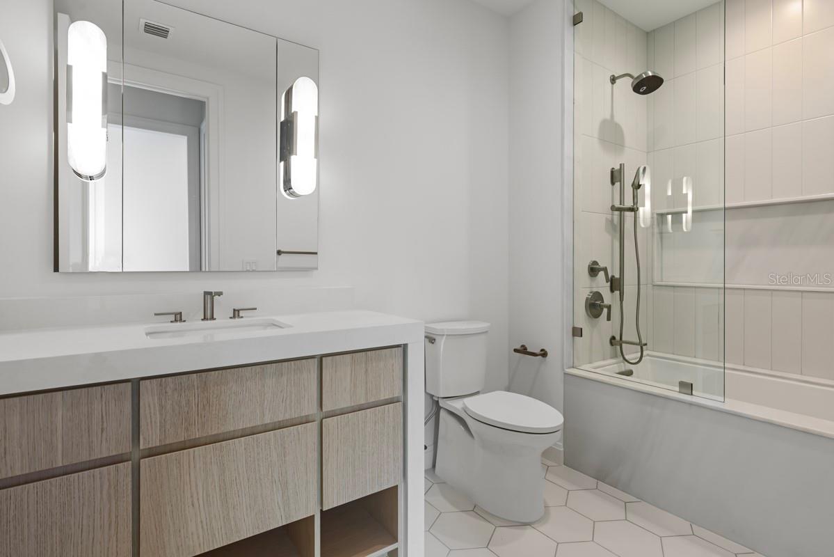 GOLDEN OAK FLORIAN PARK CONDOMINIUM - Residential