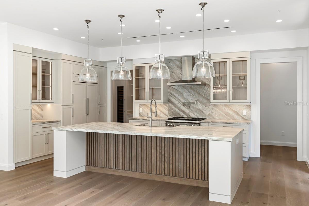 GOLDEN OAK FLORIAN PARK CONDOMINIUM - Residential