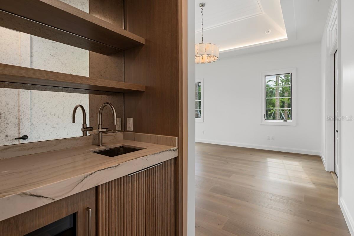 GOLDEN OAK FLORIAN PARK CONDOMINIUM - Residential