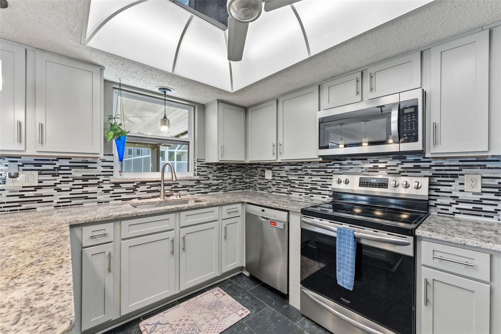 WEEKI WACHEE RIVER RETREATS - Residential