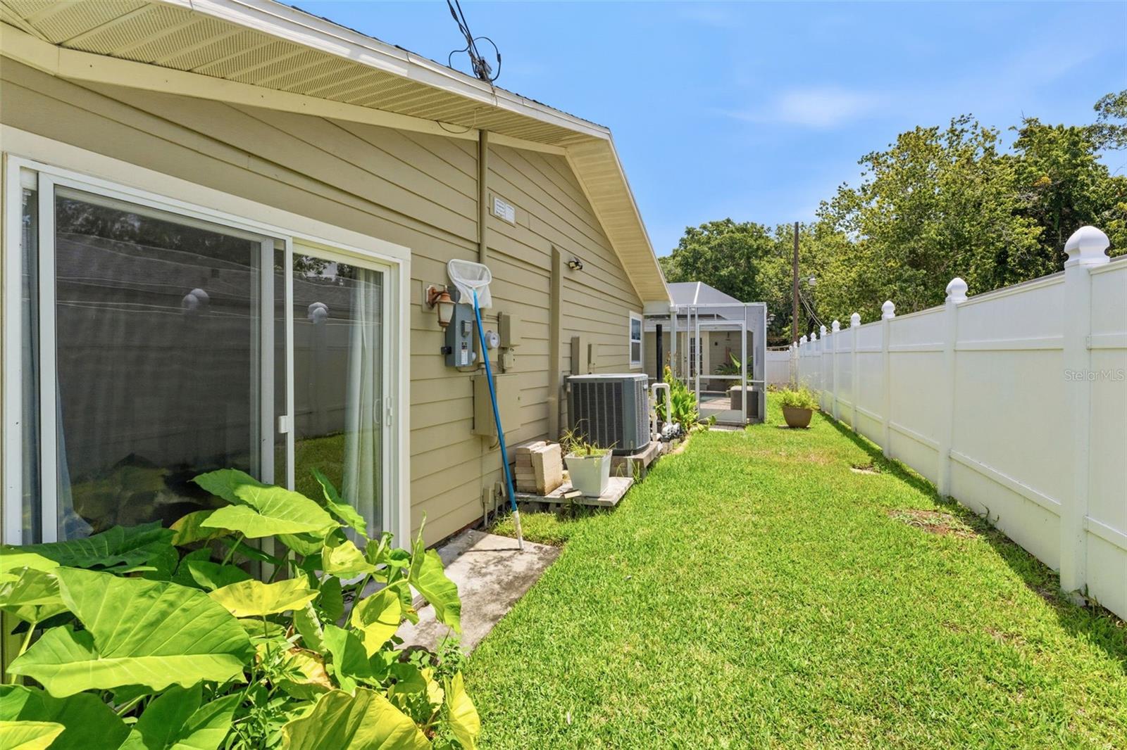 WEEKI WACHEE RIVER RETREATS - Residential