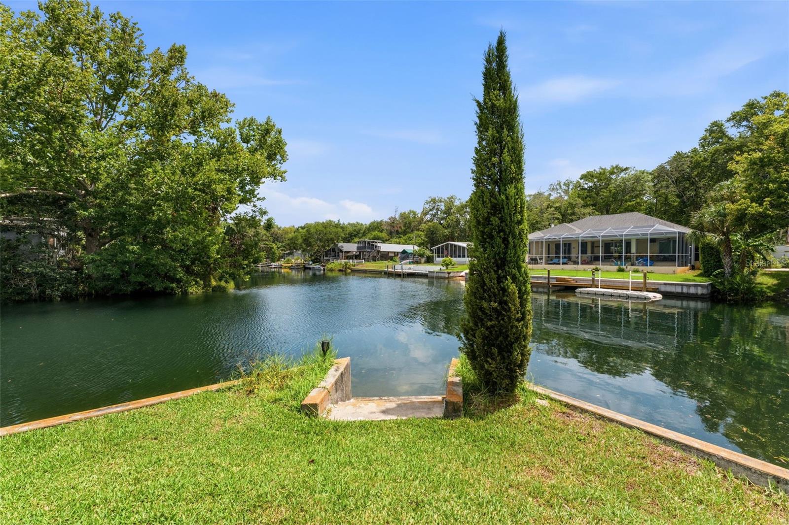WEEKI WACHEE RIVER RETREATS - Residential