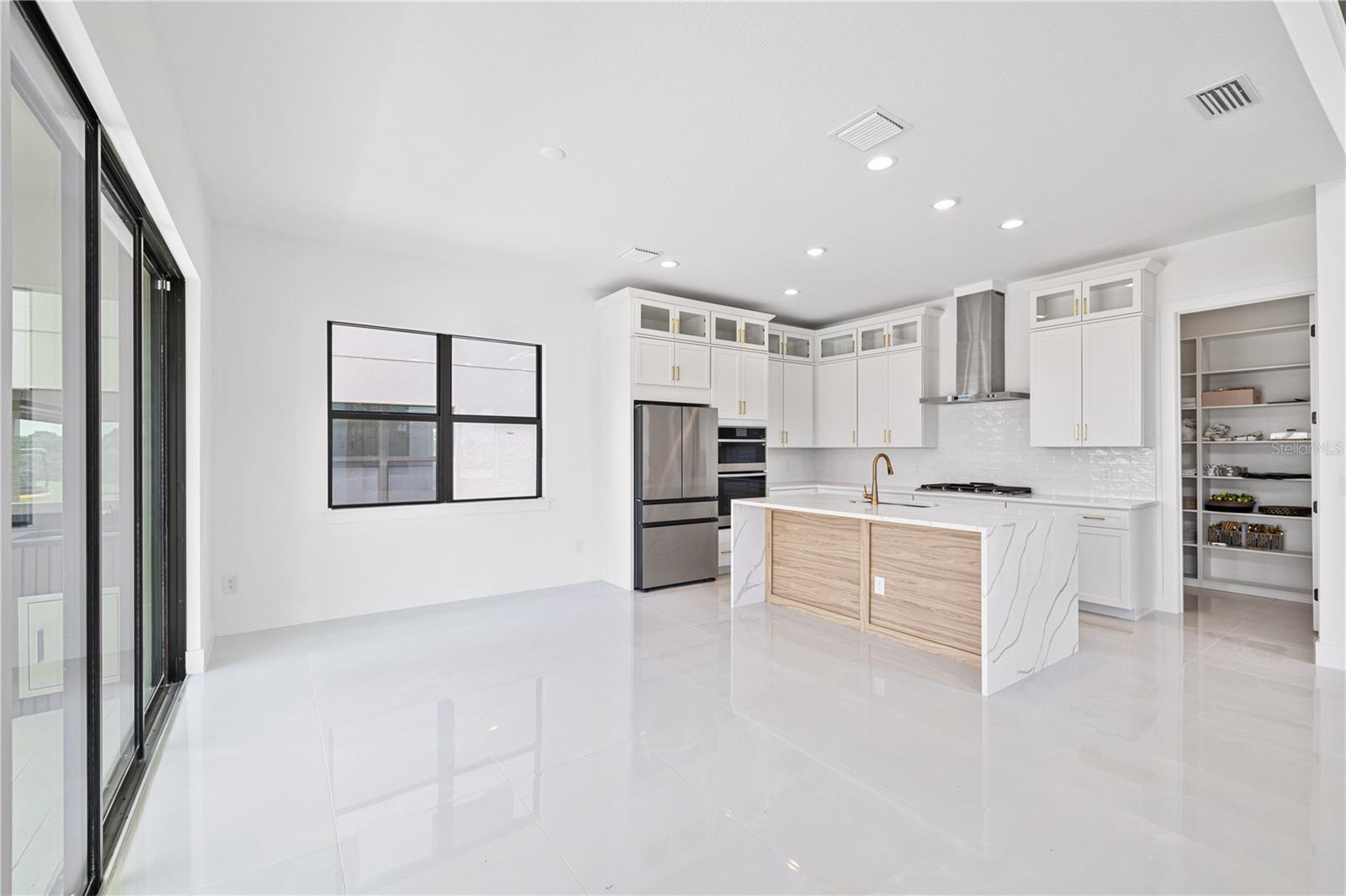 BELLA COLLINA WEST SUB - Residential