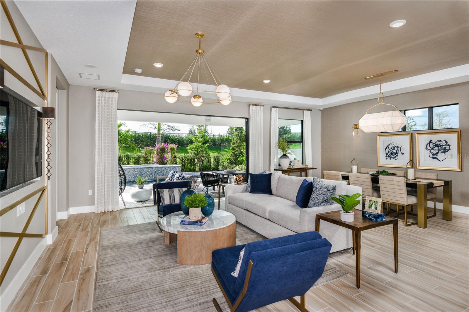 CRESSWIND LAKE WOOD RANCH - Residential