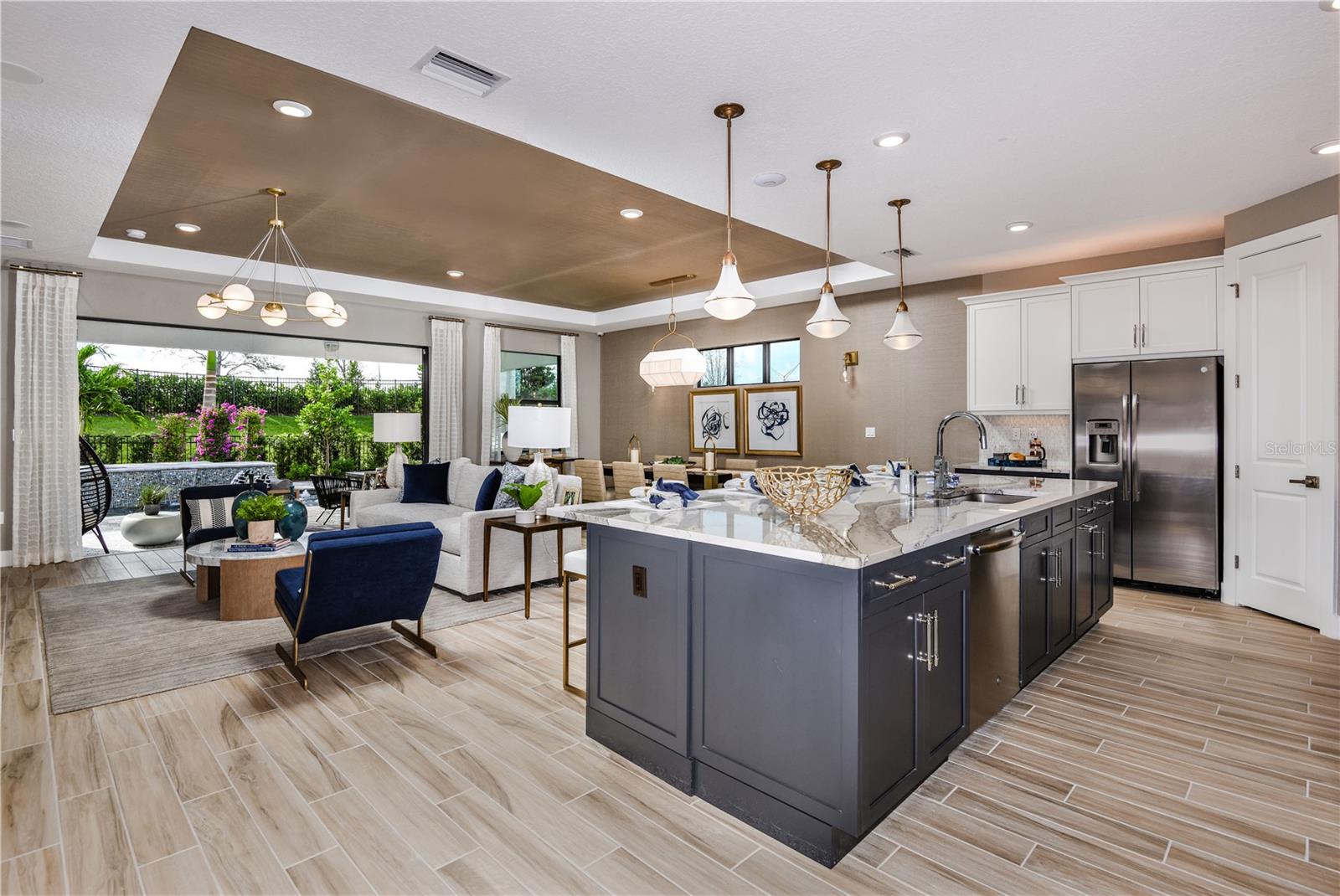 CRESSWIND LAKE WOOD RANCH - Residential