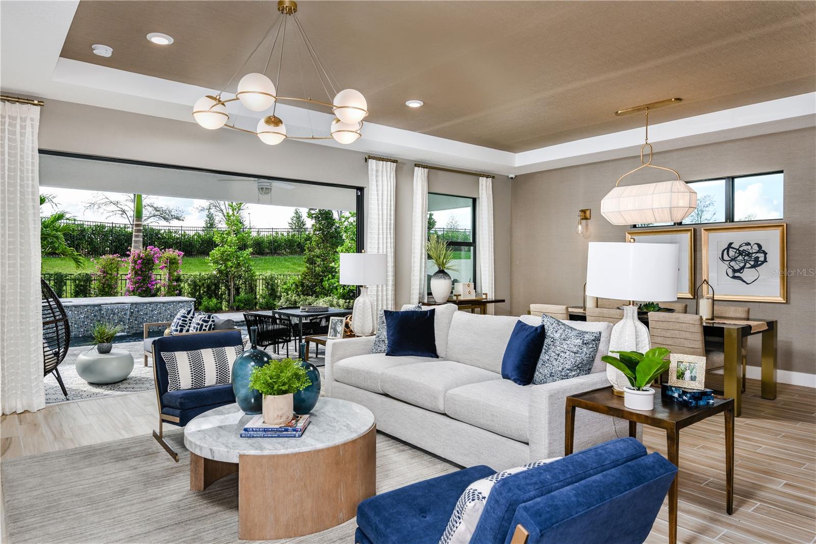 CRESSWIND LAKE WOOD RANCH - Residential