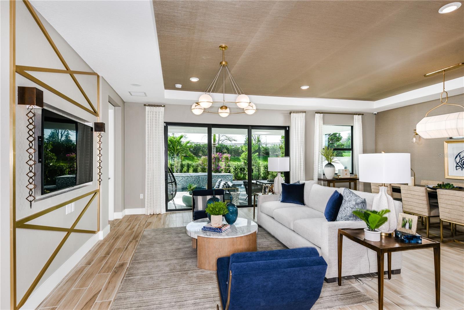 CRESSWIND LAKE WOOD RANCH - Residential