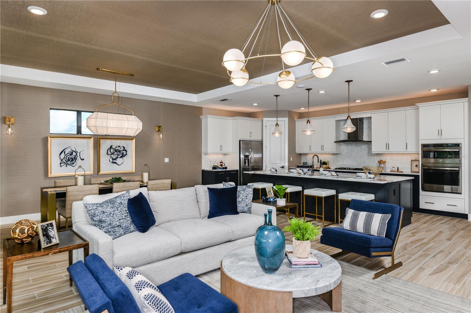 CRESSWIND LAKE WOOD RANCH - Residential