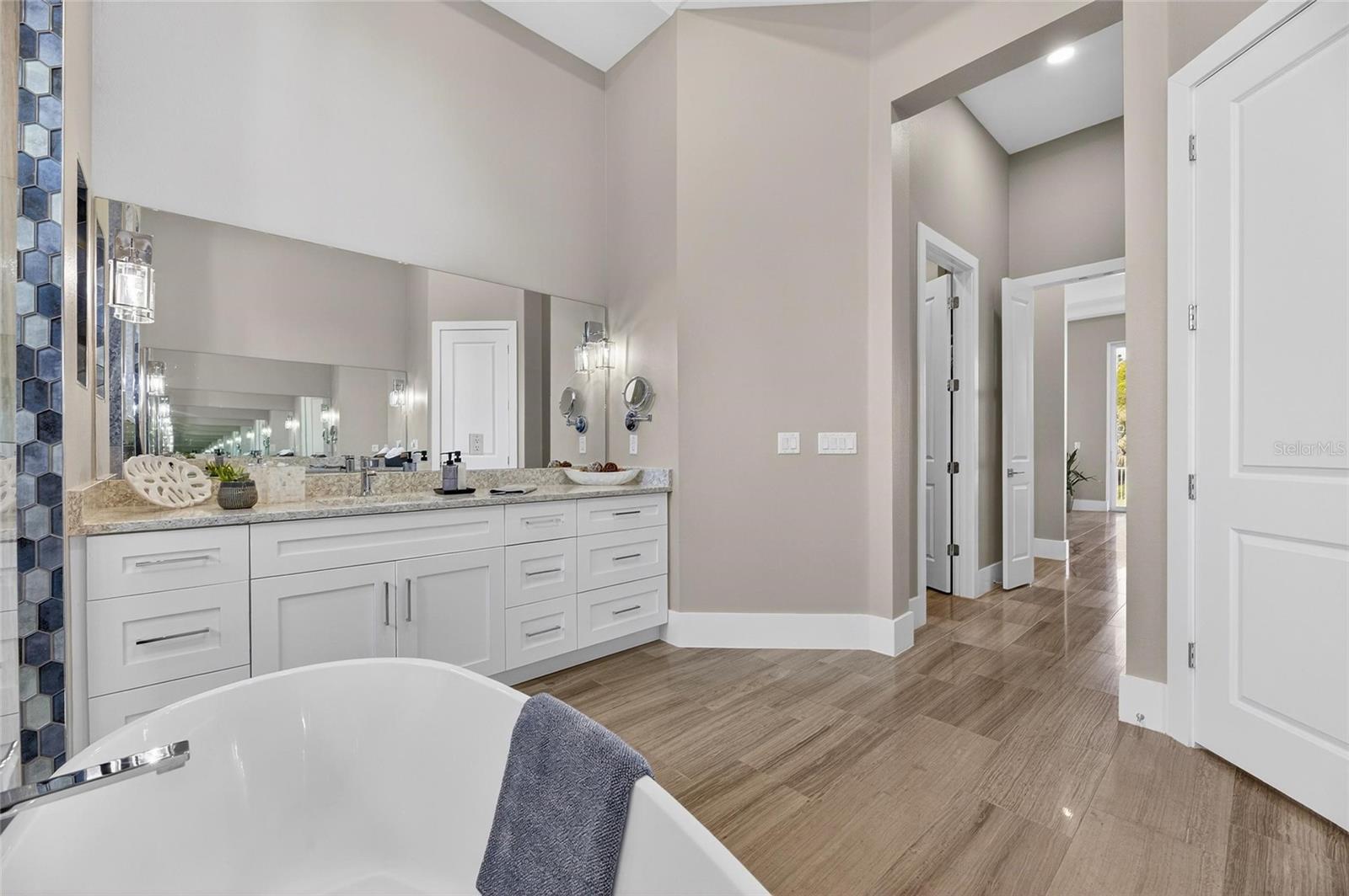 MIRABAY PH 3C-1 - Residential Lease