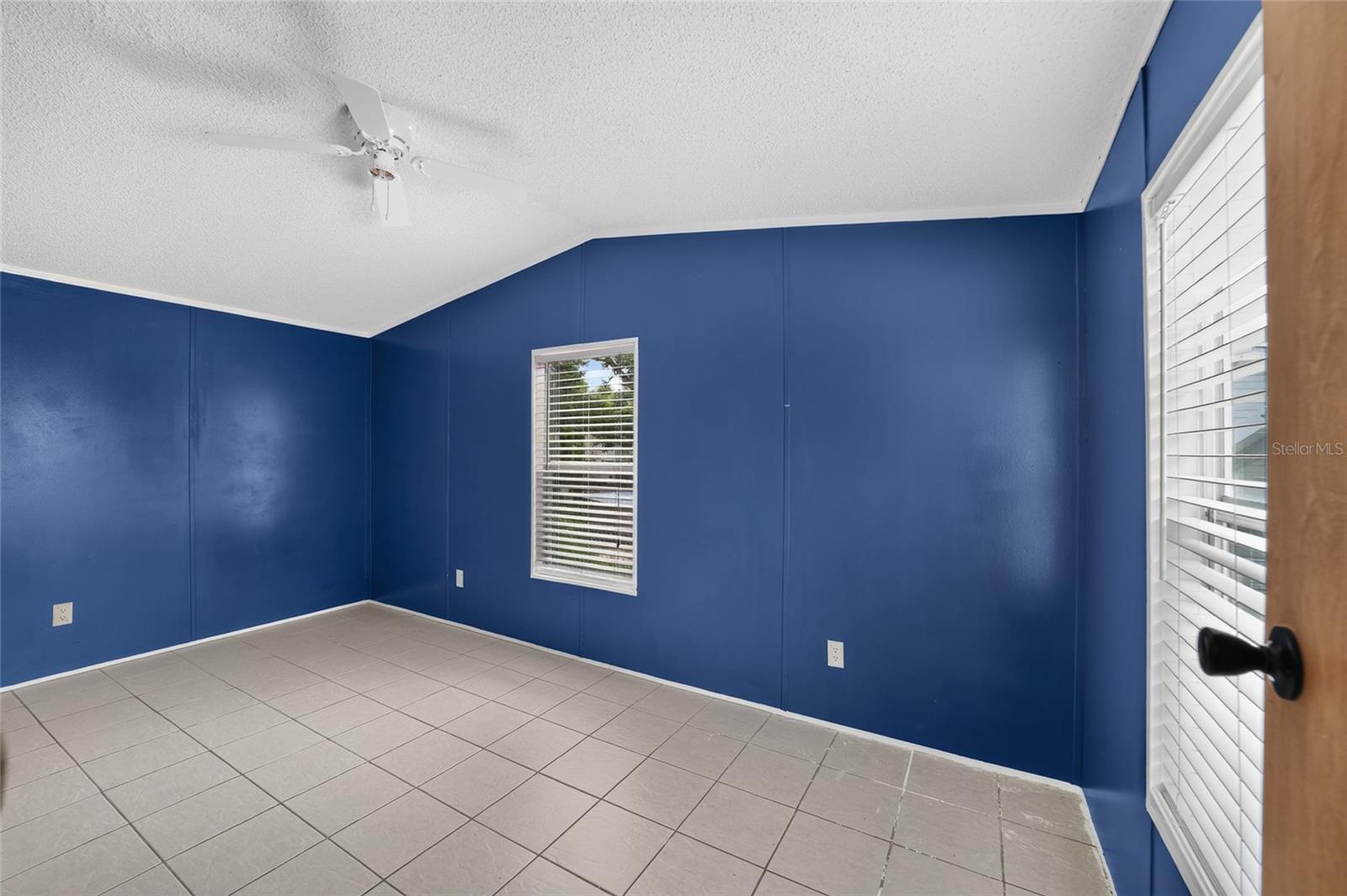 BELLEVIEW HILLS ESTATE - Residential