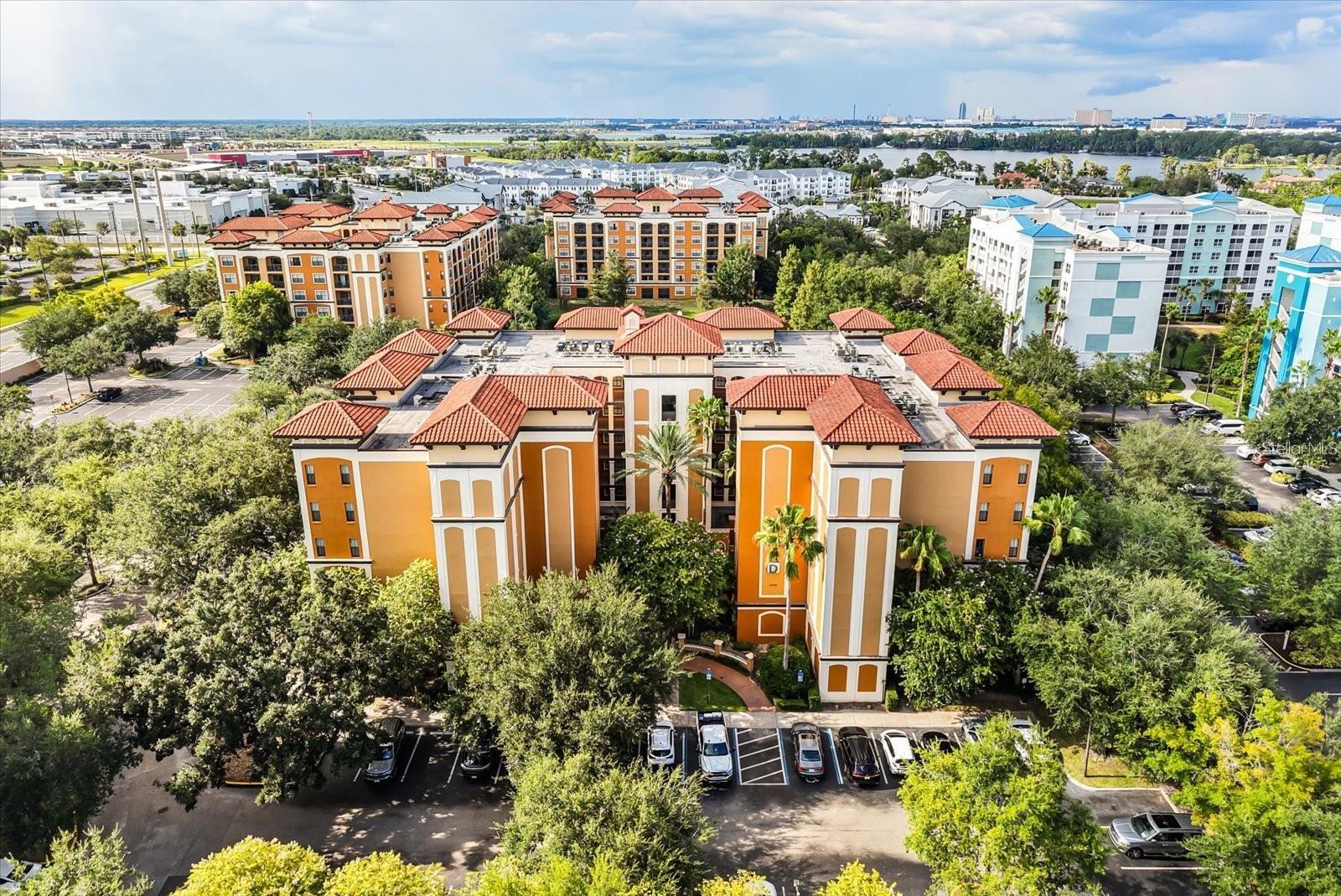 FLORIDAYS ORLANDO RESIDENCE PH III - Residential
