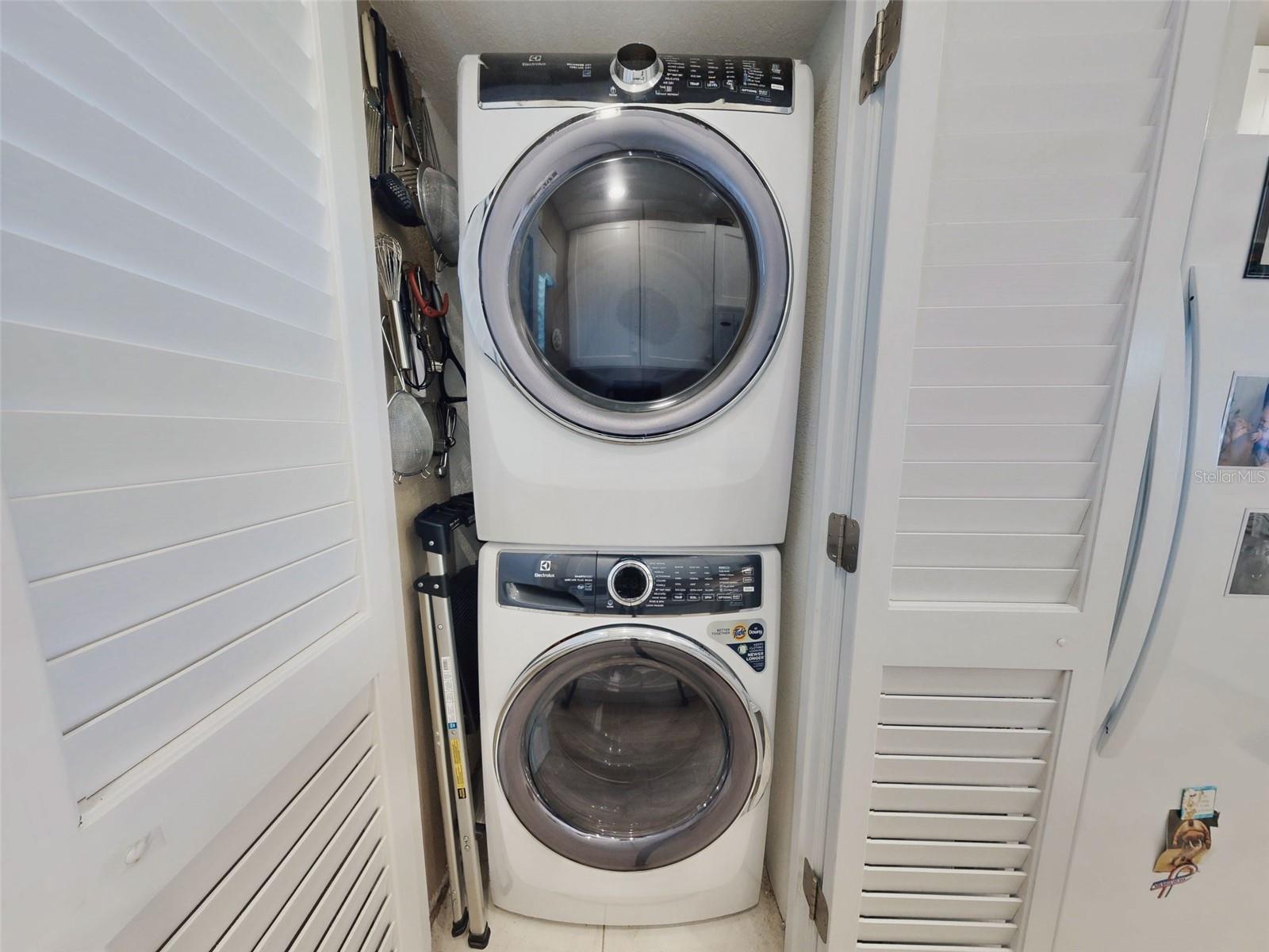 BOUCHELLE ISLAND CONDO - Residential