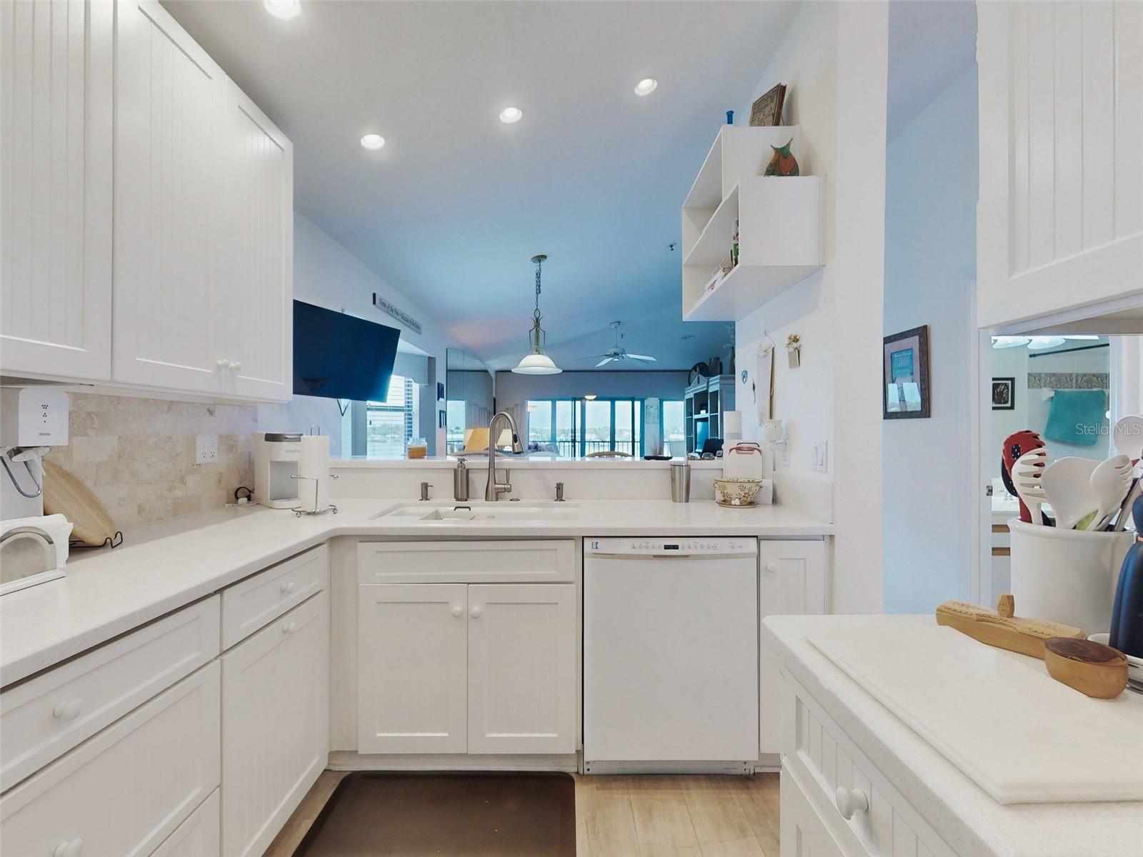 BOUCHELLE ISLAND CONDO - Residential