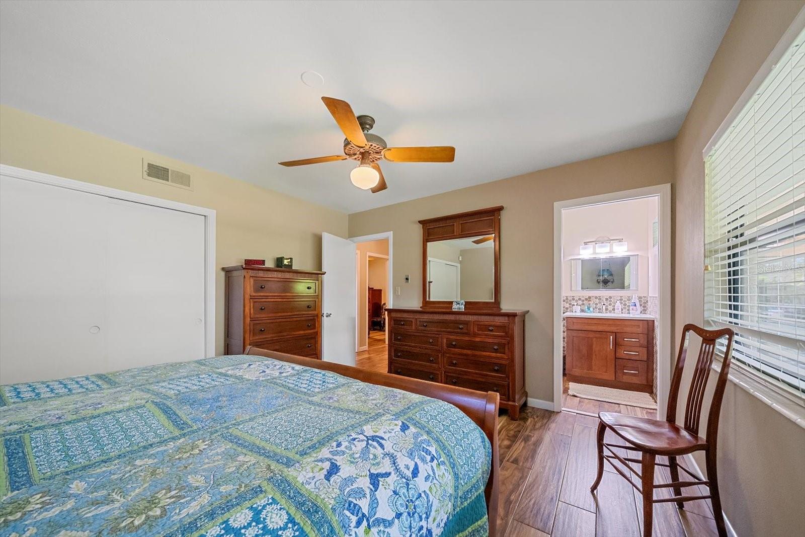 SOUTH GATE - Residential