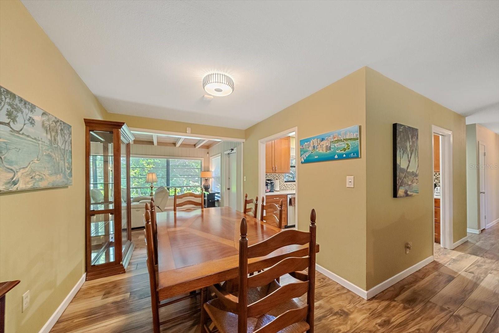 SOUTH GATE - Residential
