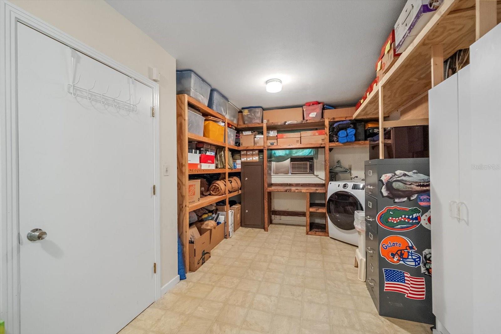 SOUTH GATE - Residential
