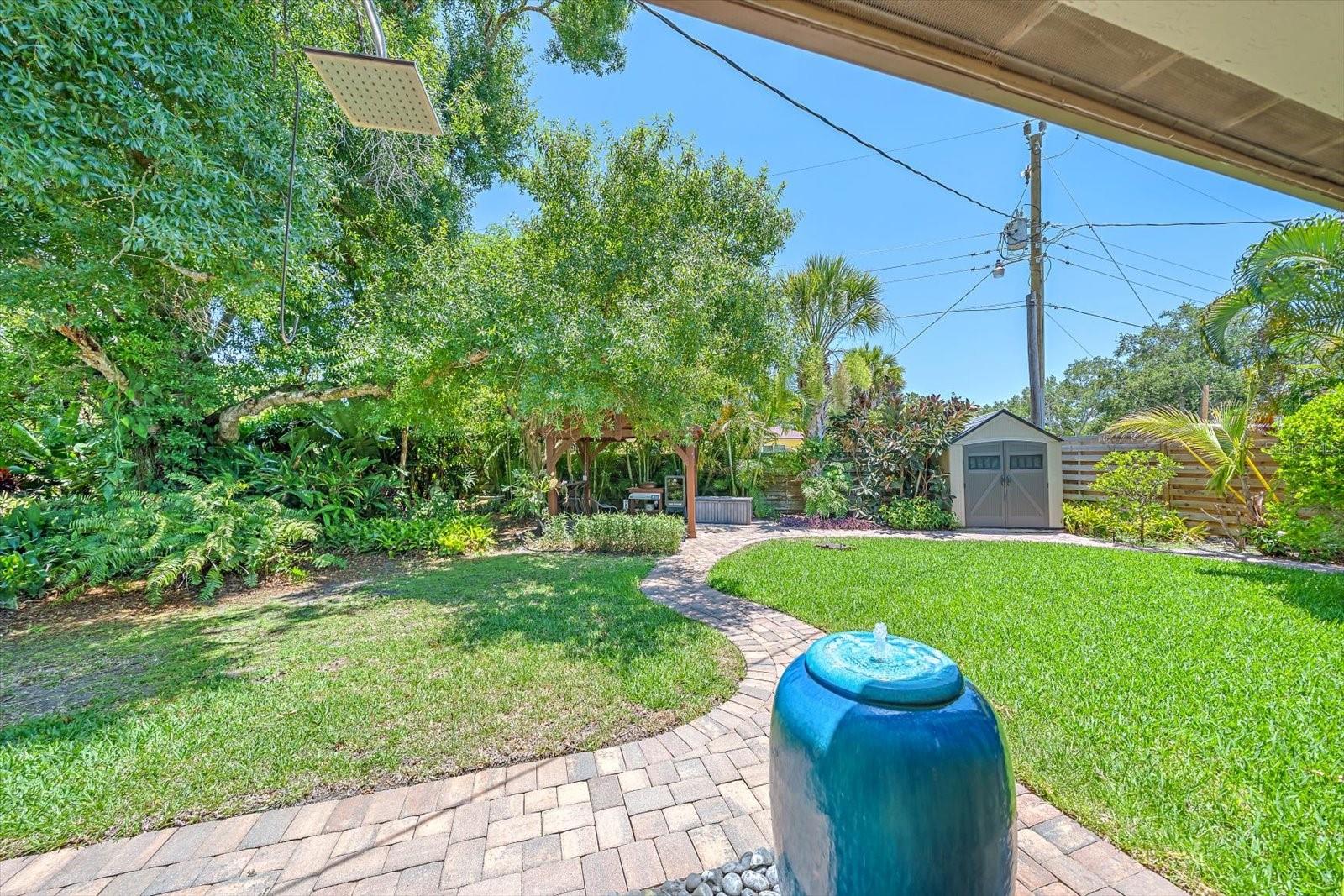 SOUTH GATE - Residential