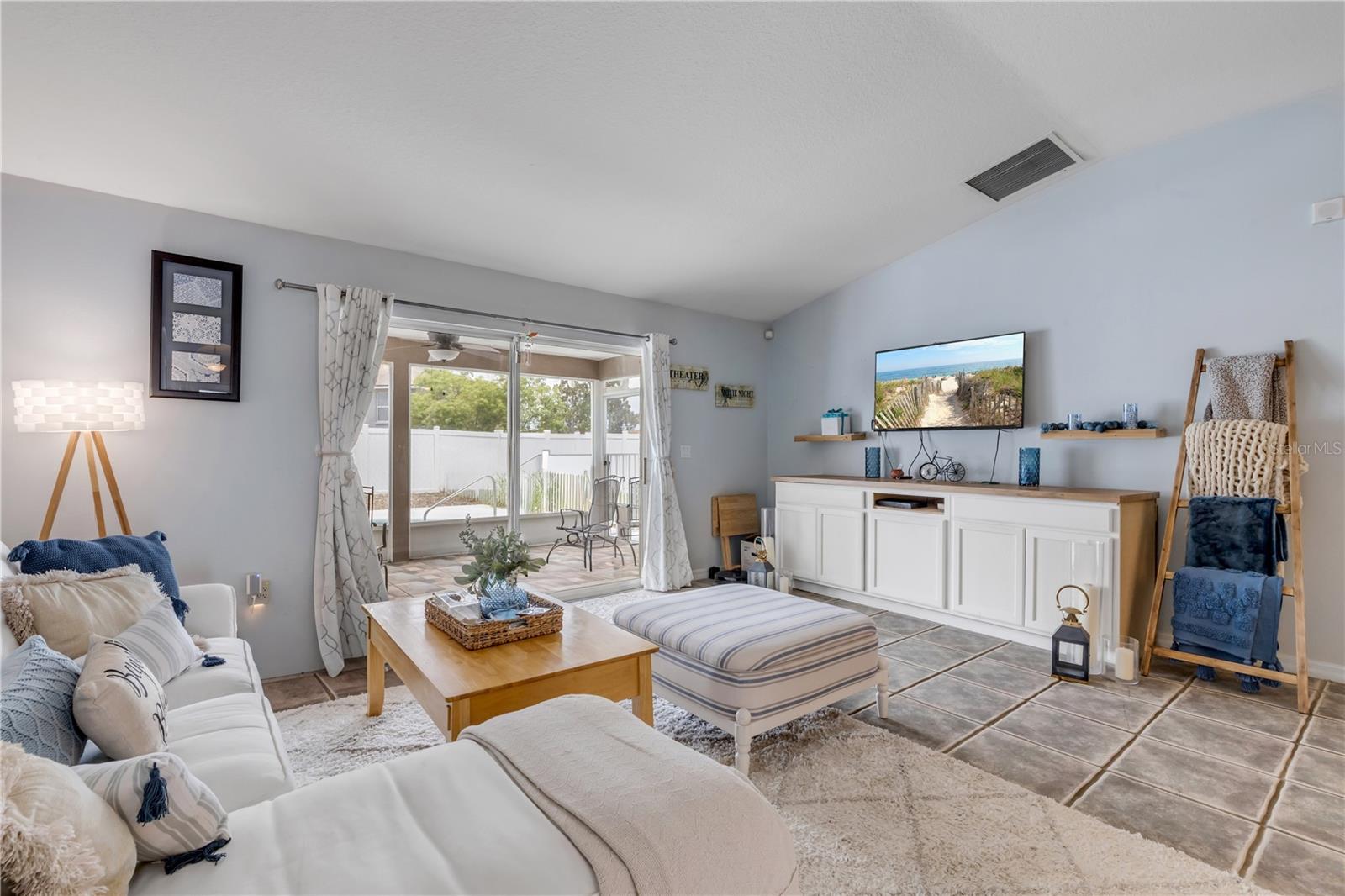 SAXON RIDGE PH 01 - Residential