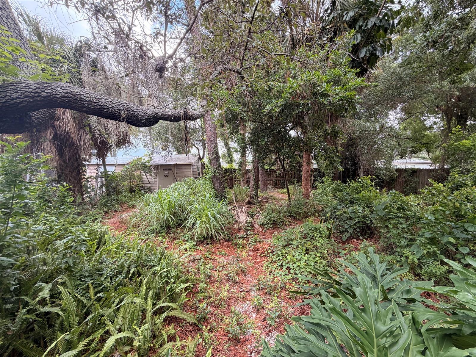 GULF BREEZE ESTATES - Residential