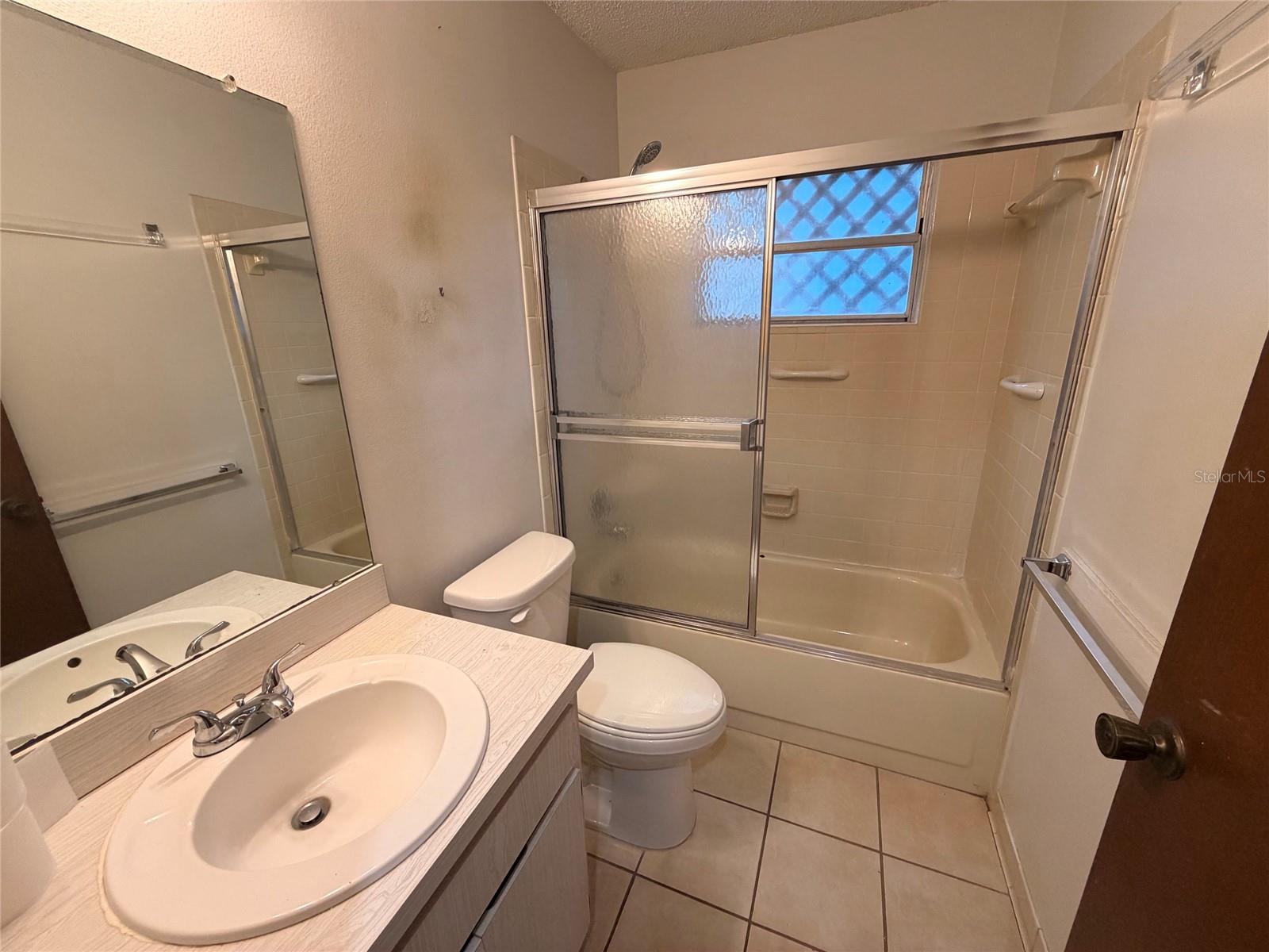 GULF BREEZE ESTATES - Residential