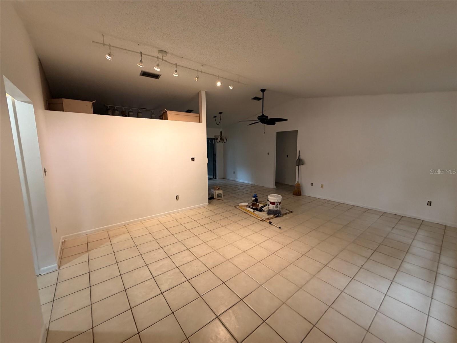GULF BREEZE ESTATES - Residential