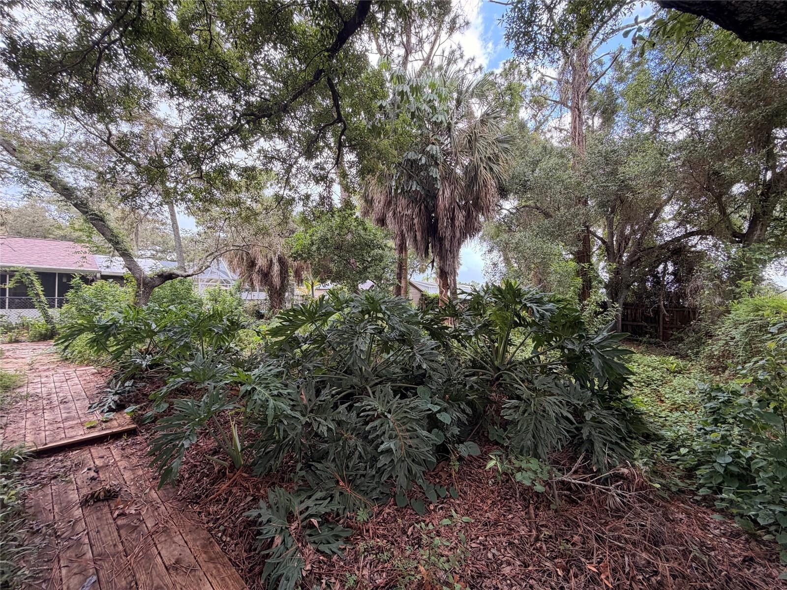 GULF BREEZE ESTATES - Residential