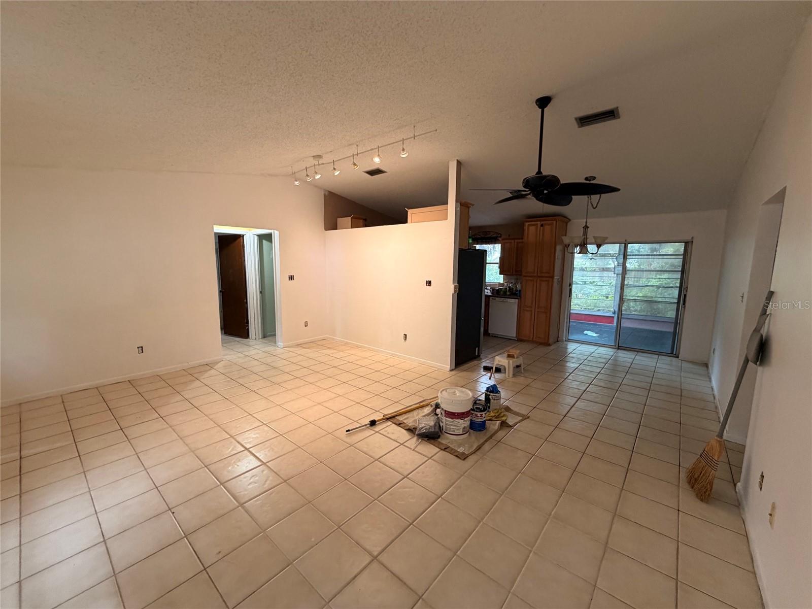 GULF BREEZE ESTATES - Residential