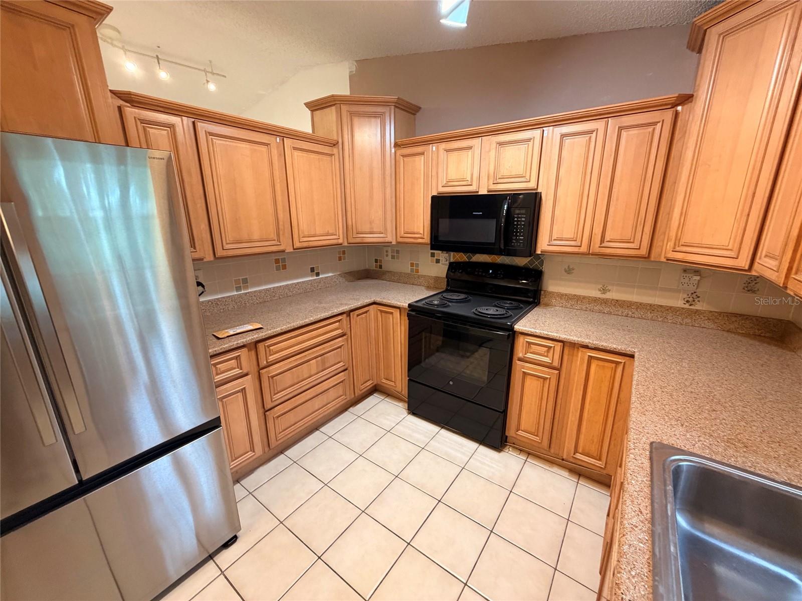 GULF BREEZE ESTATES - Residential