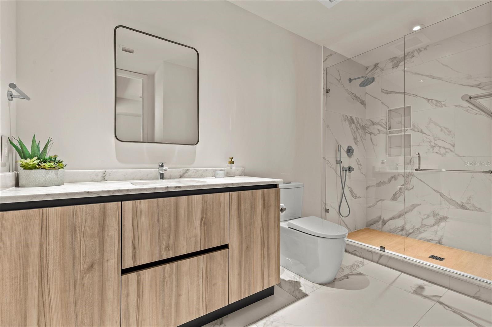 SERENA BY THE SEA CONDO - Residential