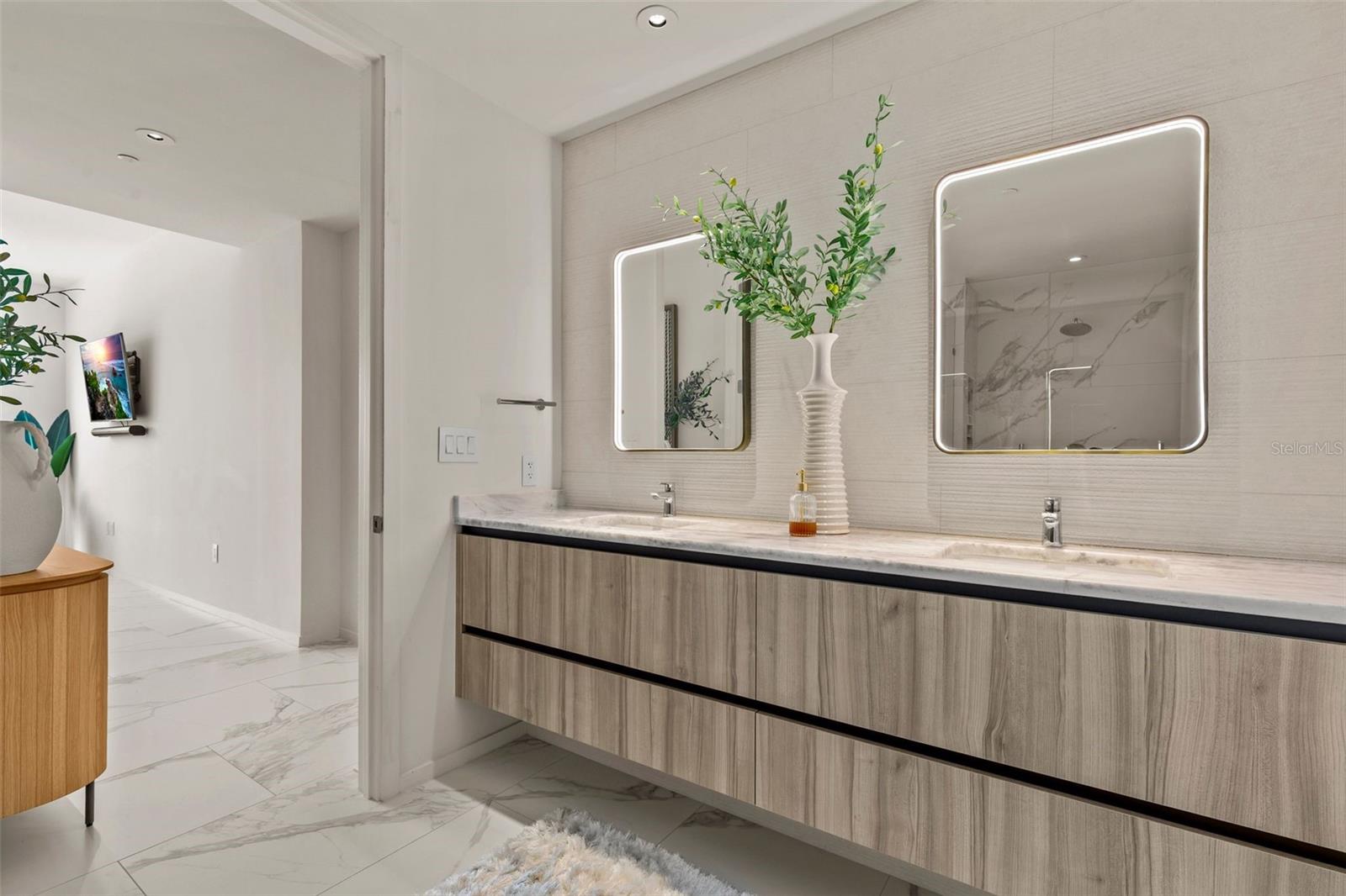 SERENA BY THE SEA CONDO - Residential