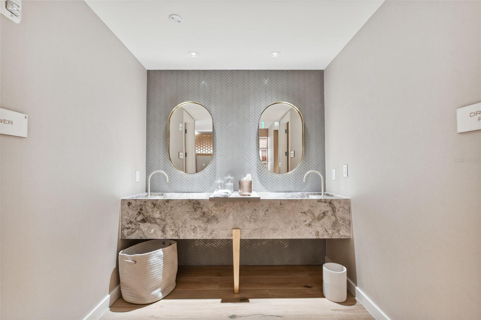 SERENA BY THE SEA CONDO - Residential