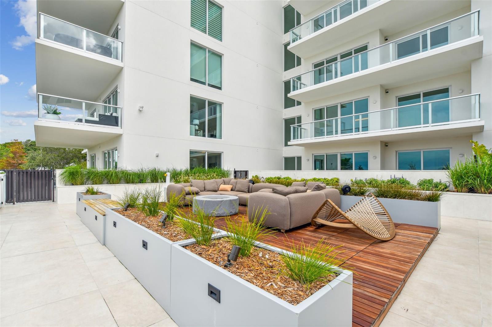 SERENA BY THE SEA CONDO - Residential