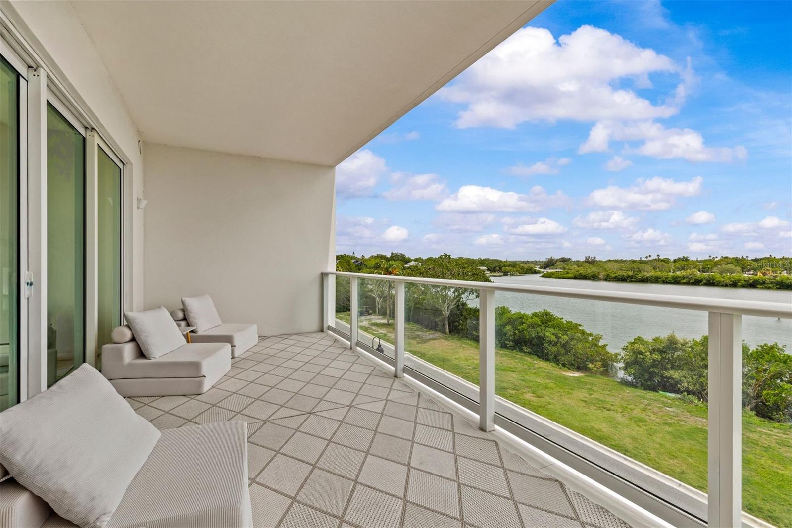 SERENA BY THE SEA CONDO - Residential