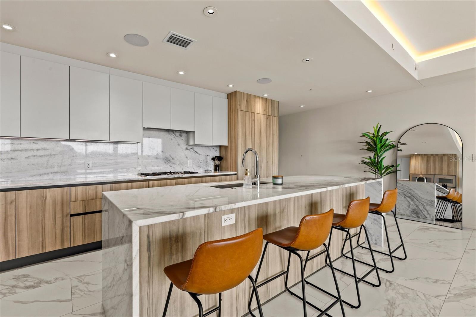 SERENA BY THE SEA CONDO - Residential