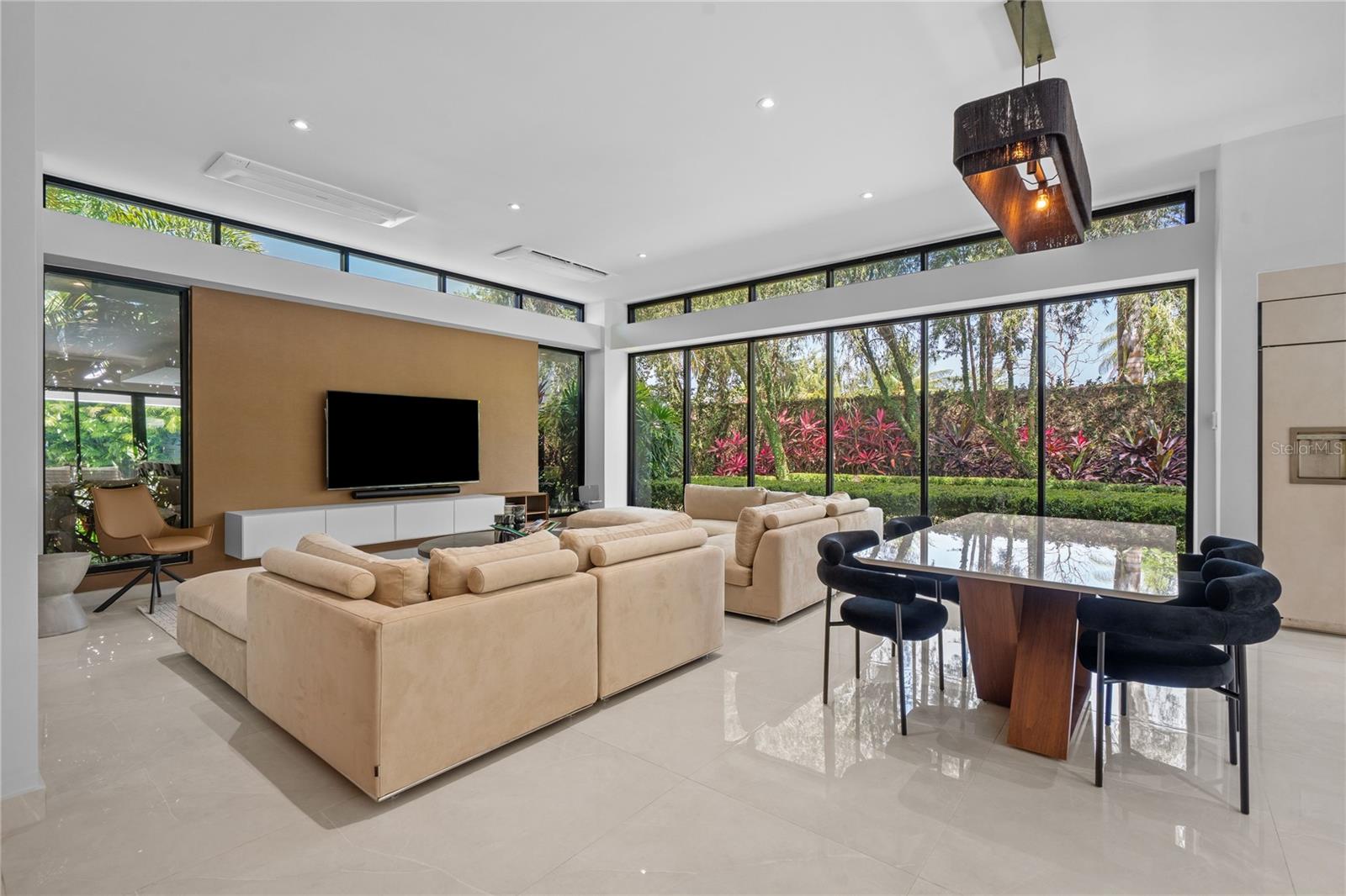 DORADO BEACH EAST - Residential