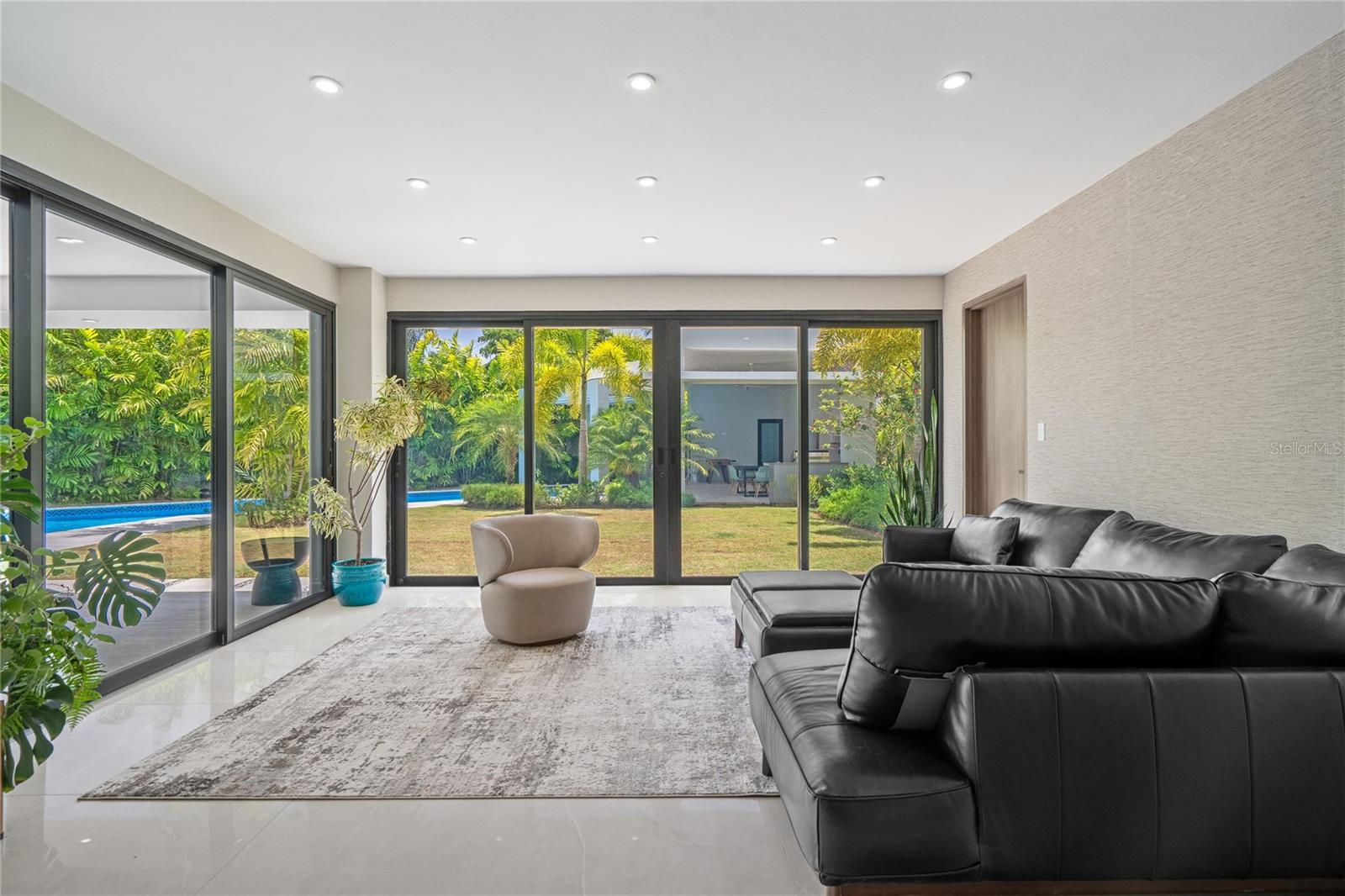 DORADO BEACH EAST - Residential
