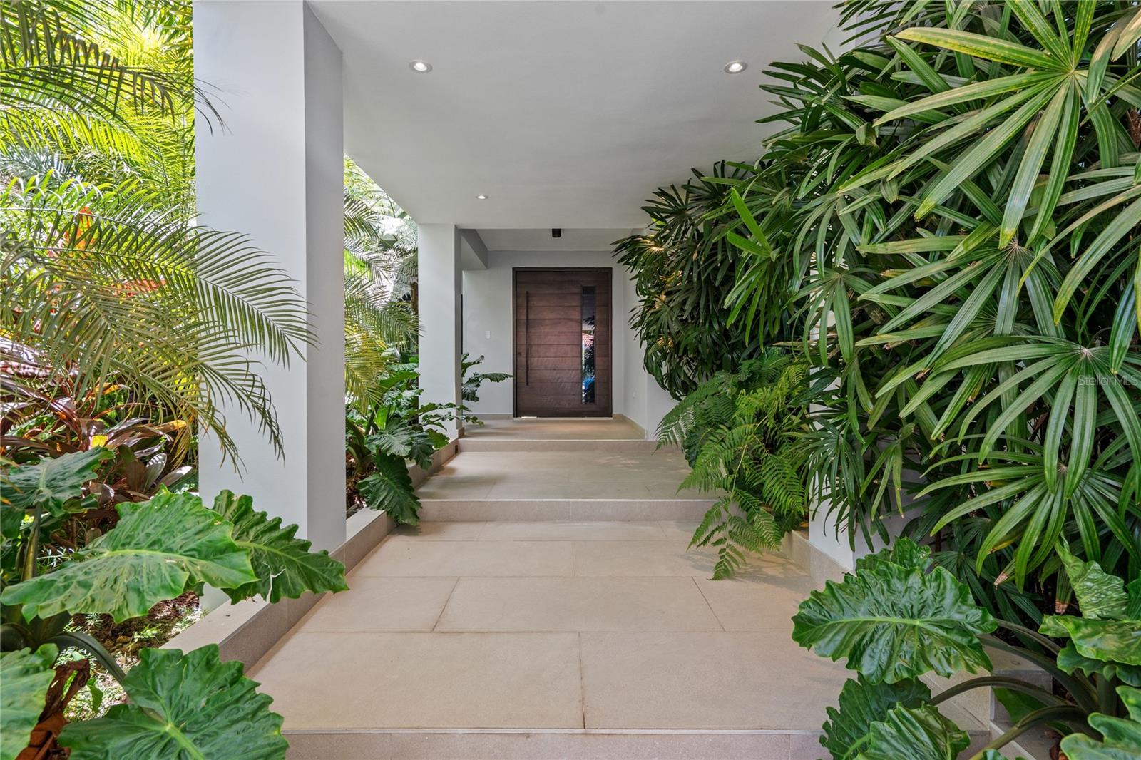DORADO BEACH EAST - Residential