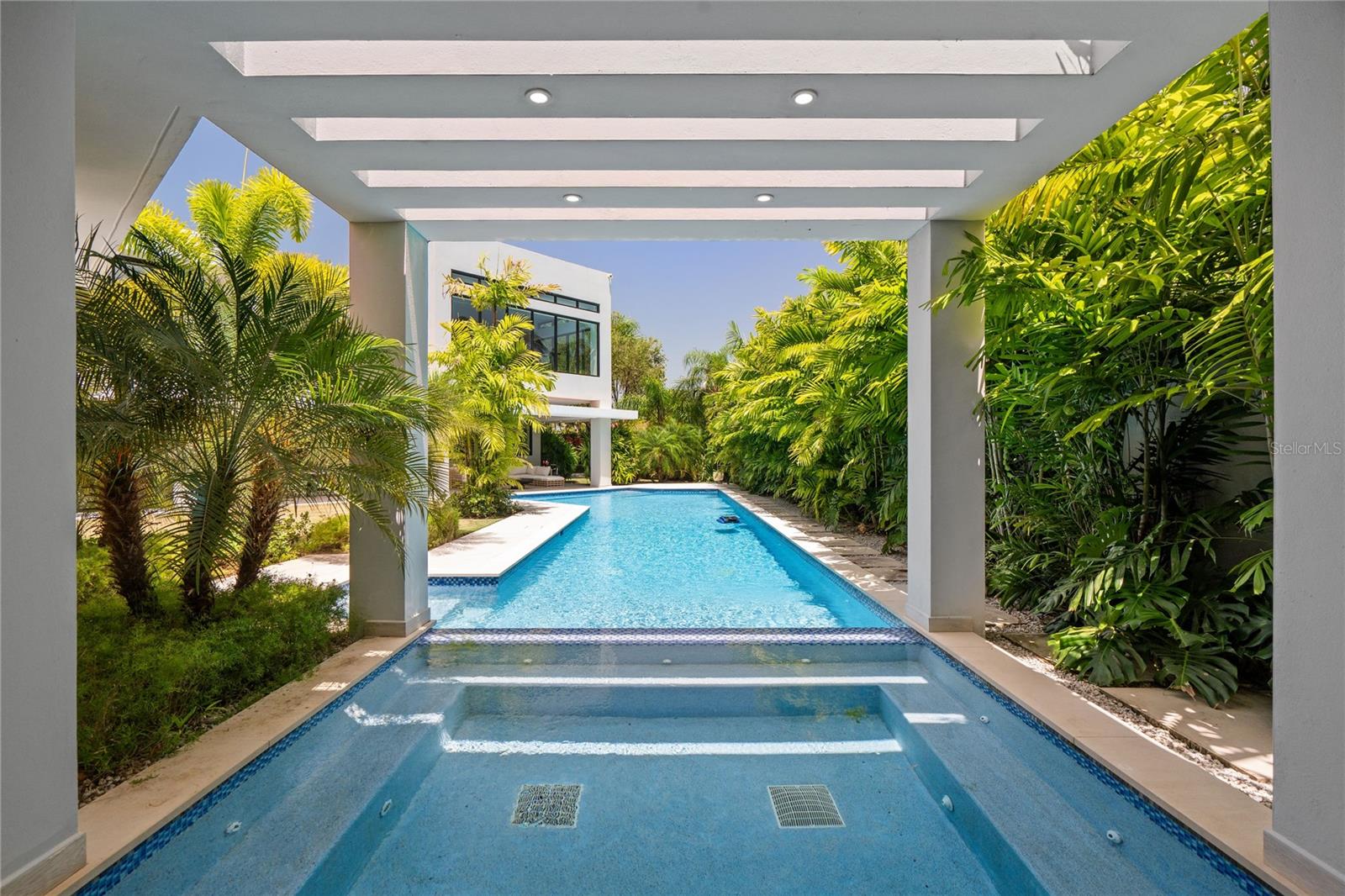 DORADO BEACH EAST - Residential