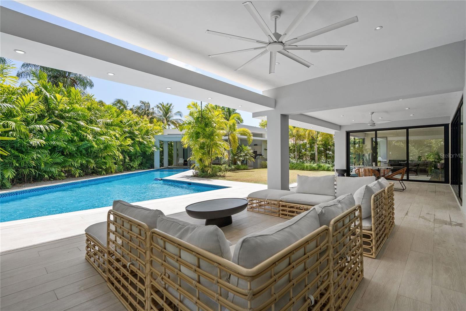 DORADO BEACH EAST - Residential