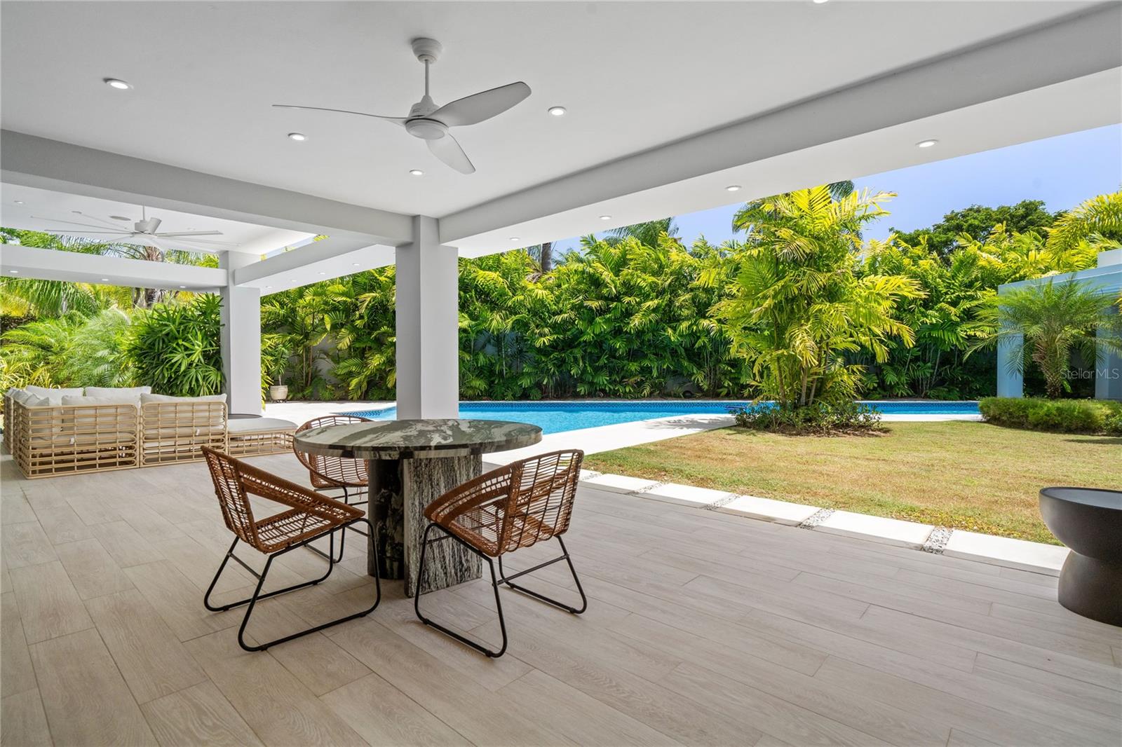 DORADO BEACH EAST - Residential
