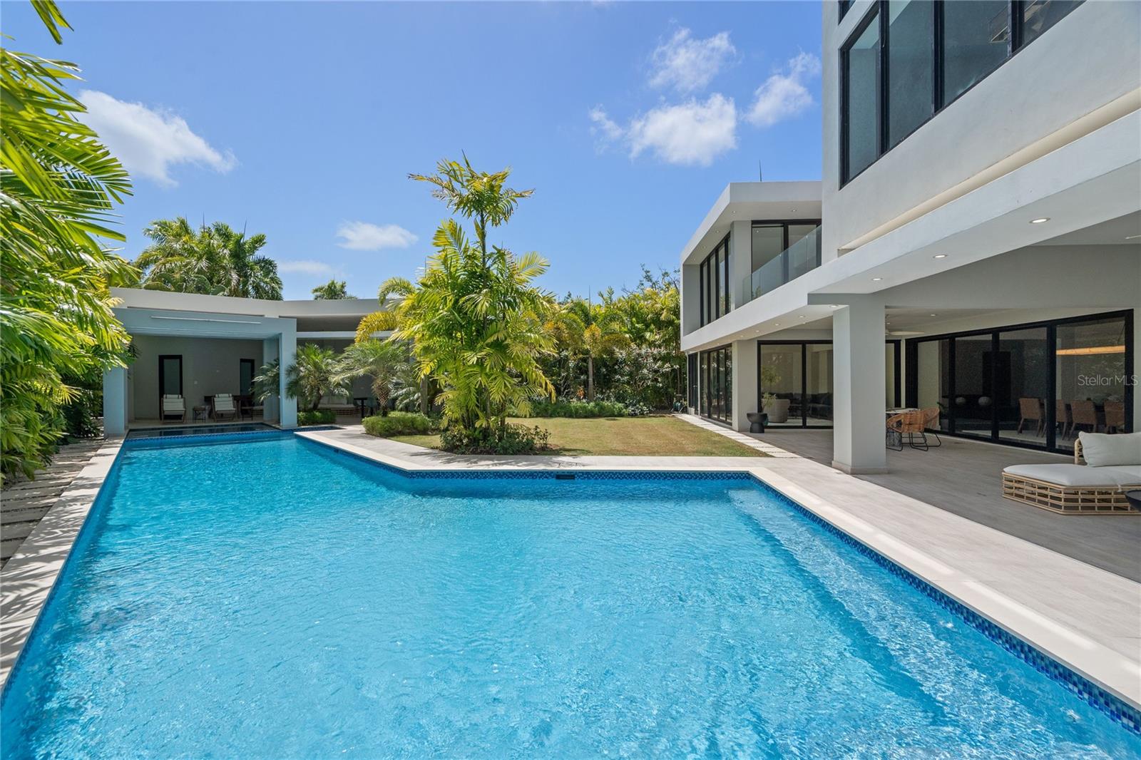 DORADO BEACH EAST - Residential