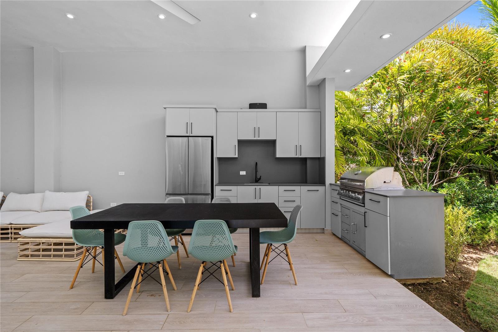 DORADO BEACH EAST - Residential