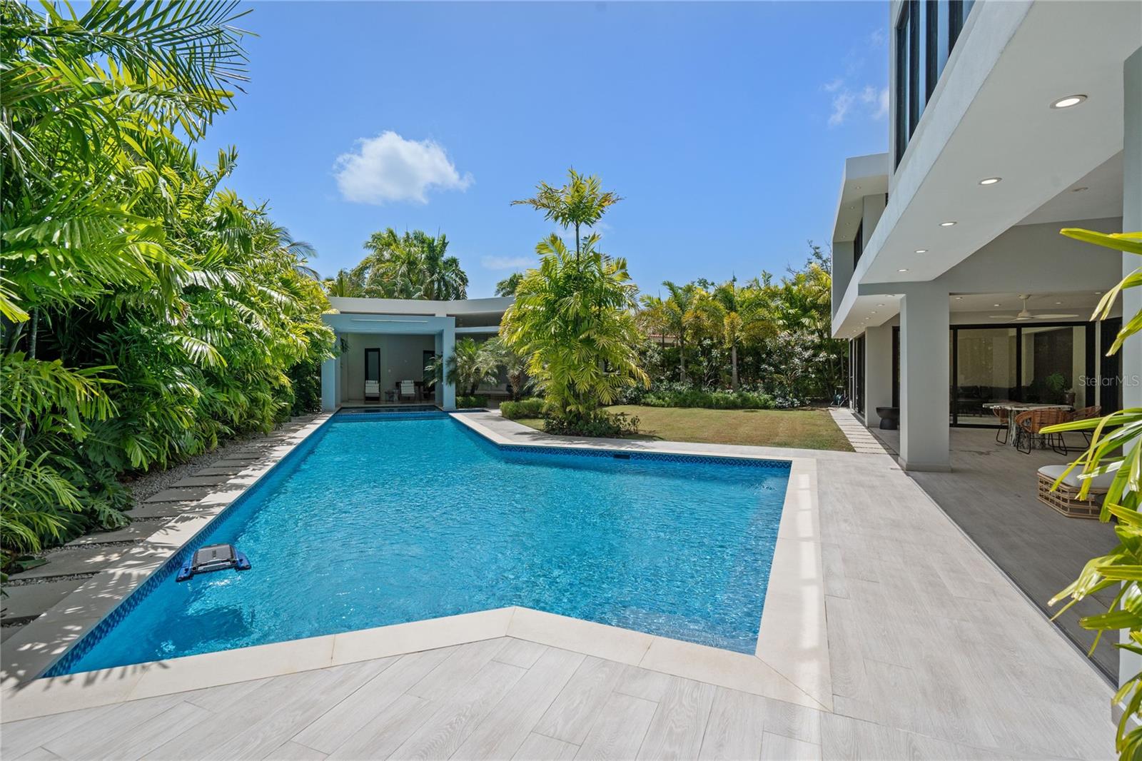 DORADO BEACH EAST - Residential
