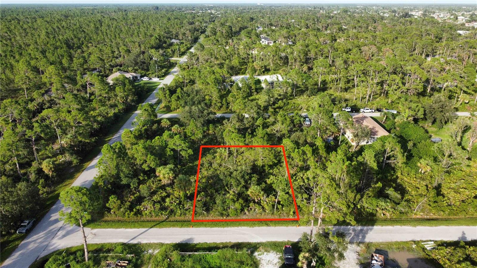Building lot in the immediate vicinity of the Warm Mineral Springs park.  Minutes to all services.  Great opportunity to build an income-producing short or long-term rental.  No scrub jays or other issues.  Short driving distance to the beaches, Atlanta Braves Stadium, master-planned Murdock Village area and Downtown Wellen.