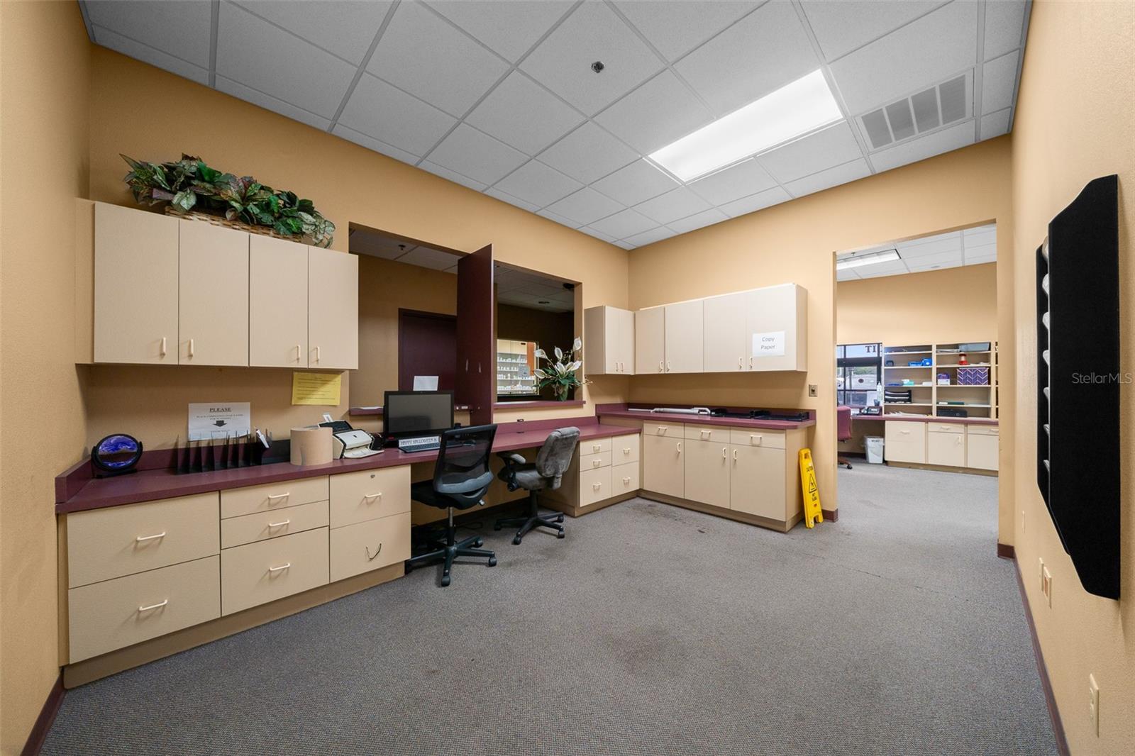 LEESBURG BLANMAY - Commercial Sale
